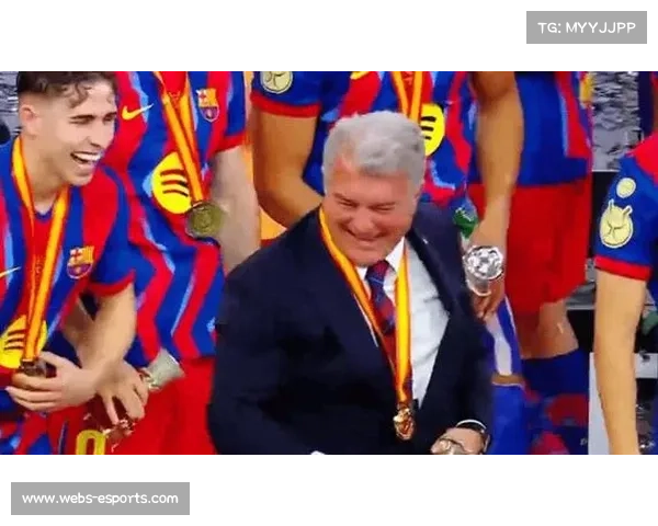 巴萨3-2胜皇马夺西超杯，拉菲尼亚梅开二度